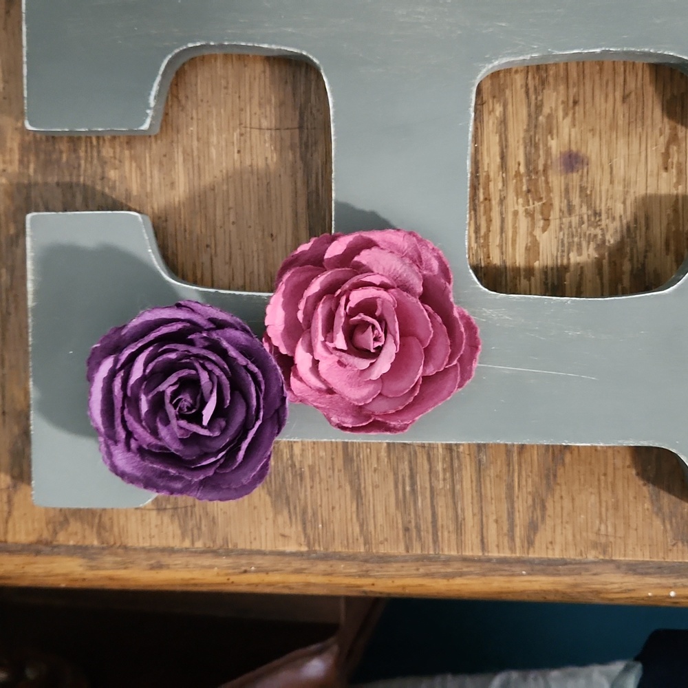 "H" decor - Picture 2 of 4
